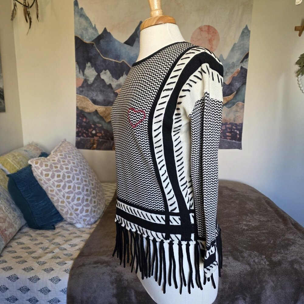 Iphoria 100% Cashmere Fringe Sweater XS Black White Graphic Heart Boho Luxe - Picture 11 of 16